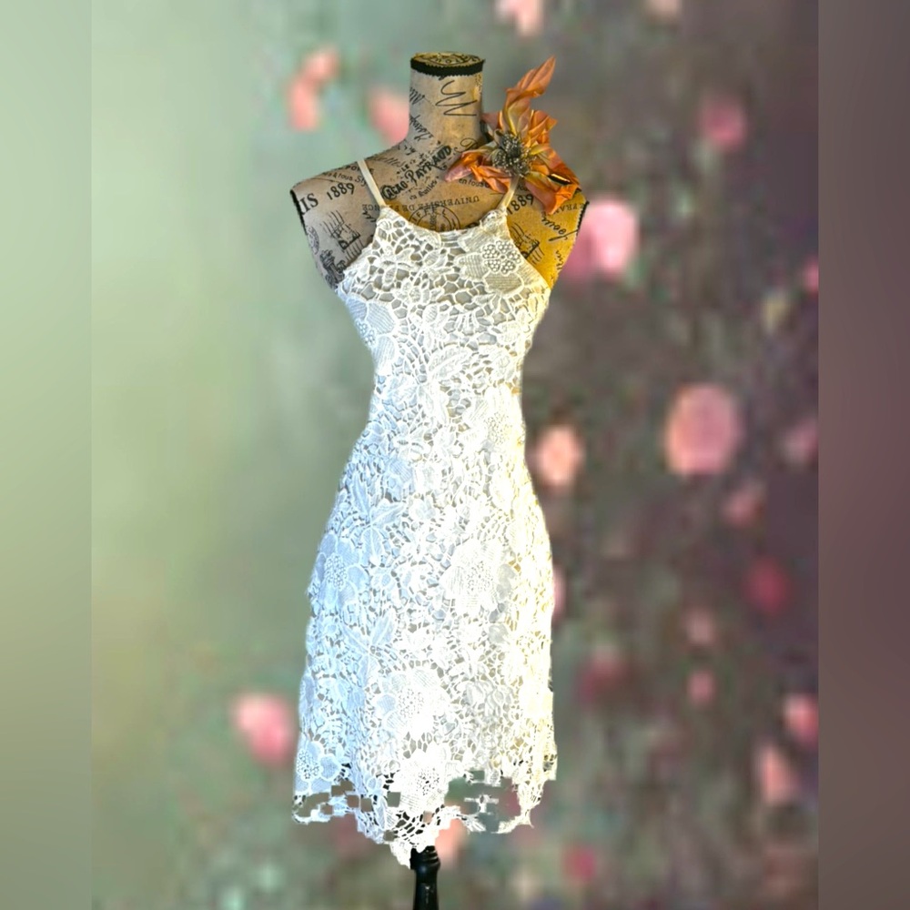 Acemi White Lace Mini Dress with Floral Crochet